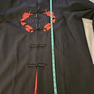 NOWT. VINTAGE SILVER DRAGON 100% SILK CHINESE GONG FU JACKET. SIZE XL